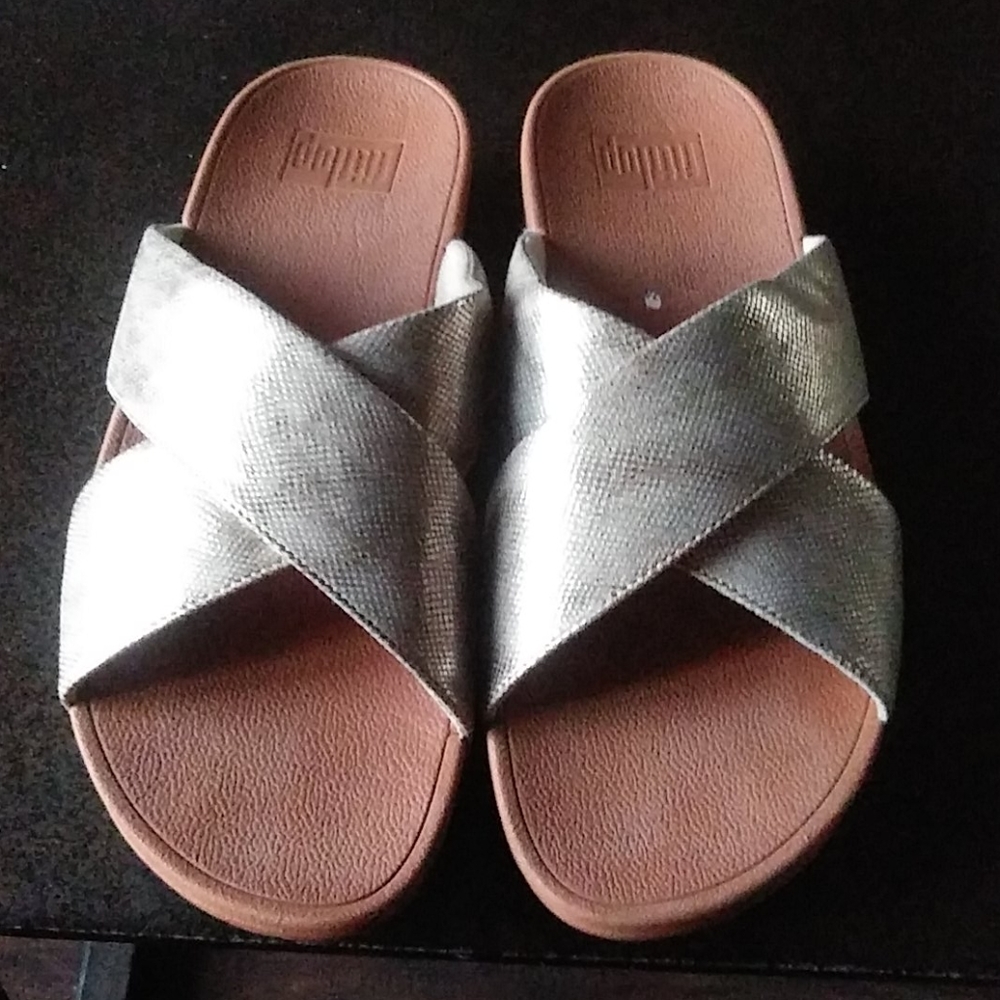 Gold fit flops